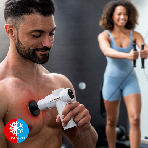 Hombre usando Wellround Pro en gimnasio recuperación muscular